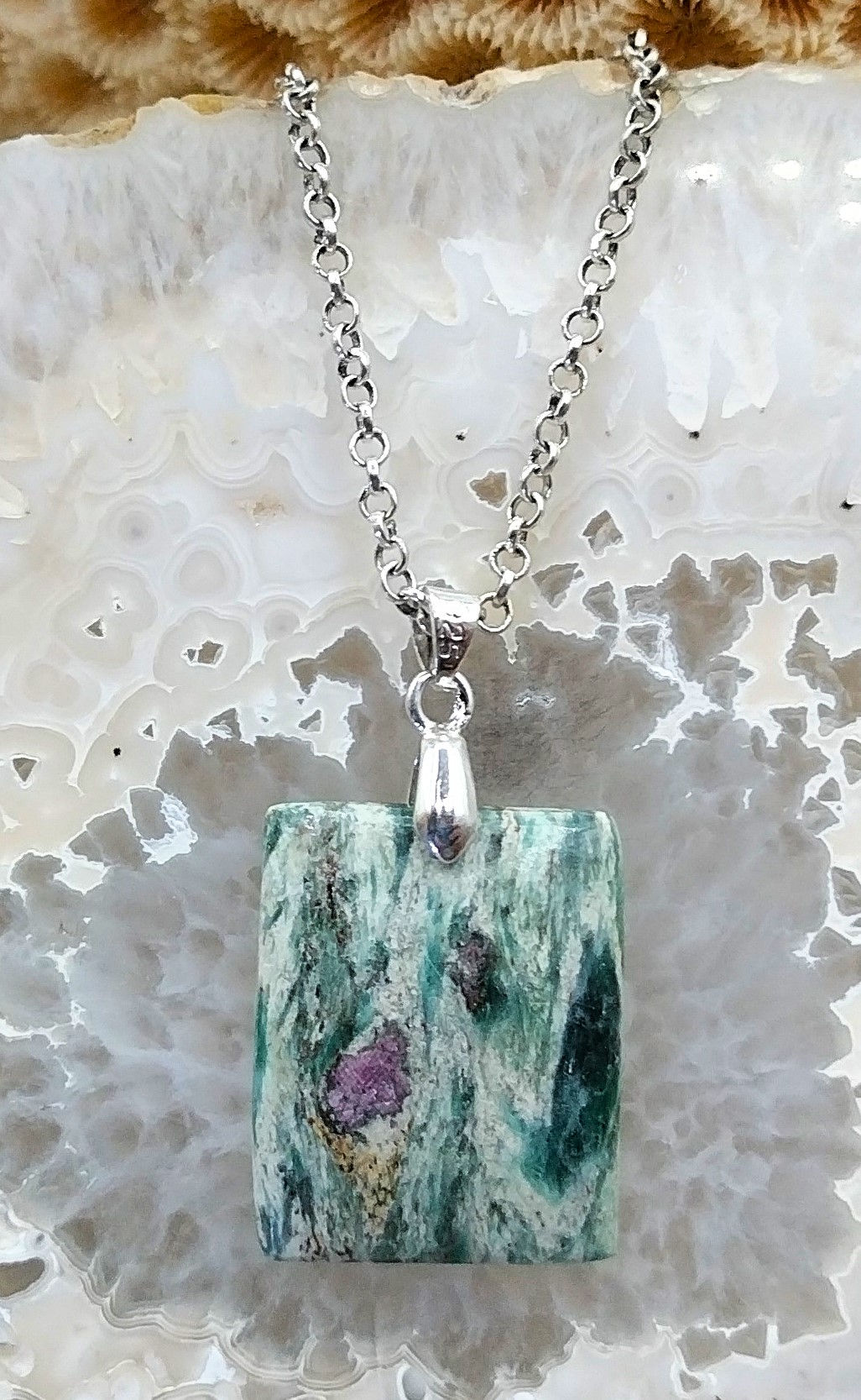Fuschite à rubis