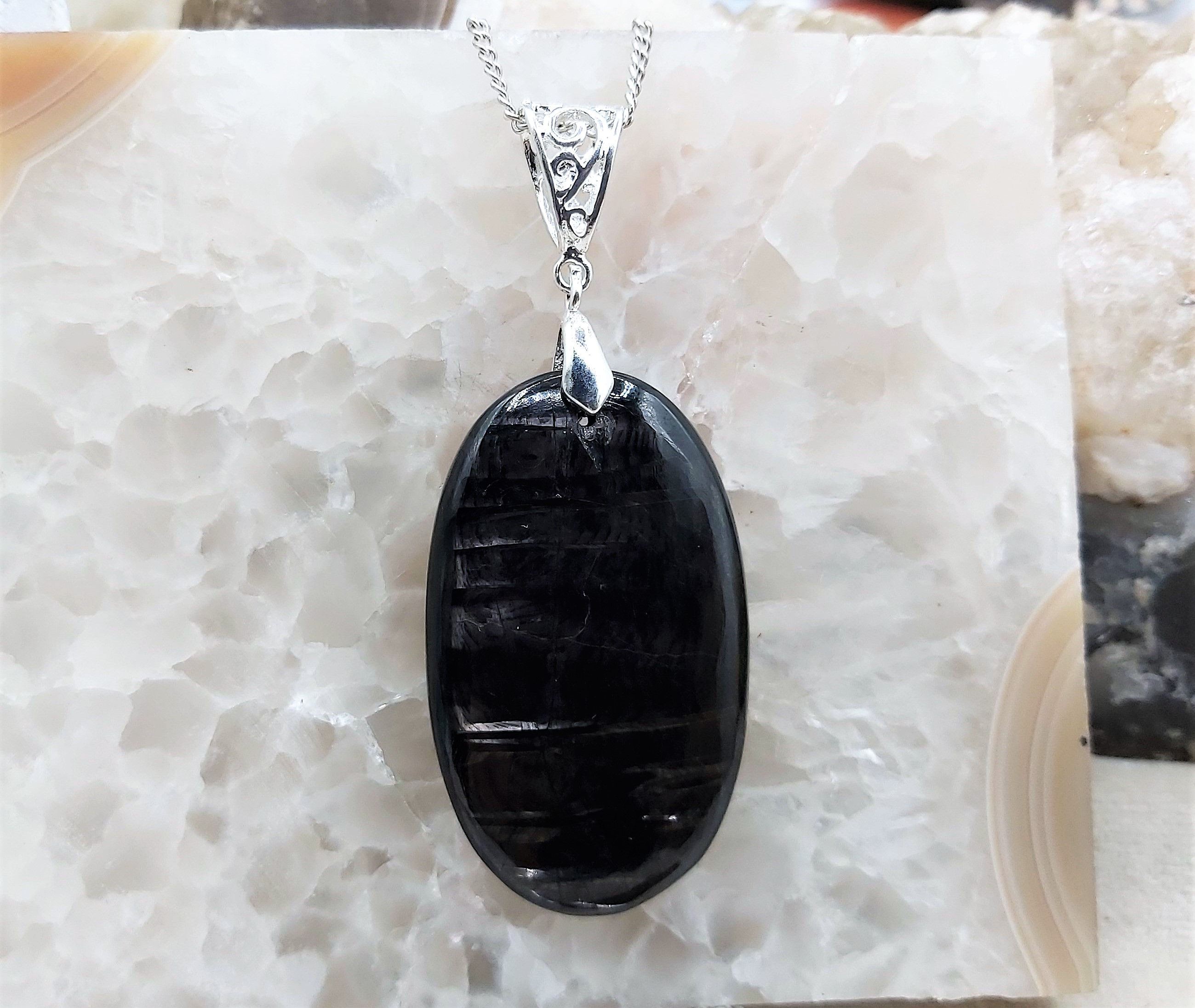 Magnifique pendentif Hypersthène