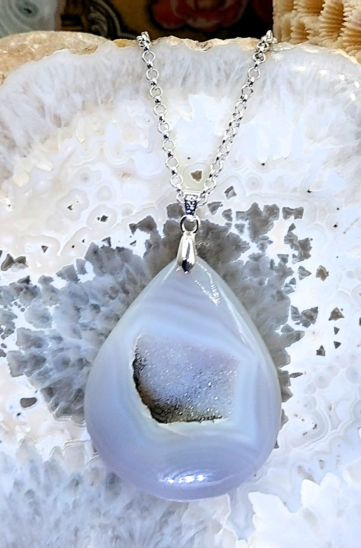 Agate blanche "Druzy"