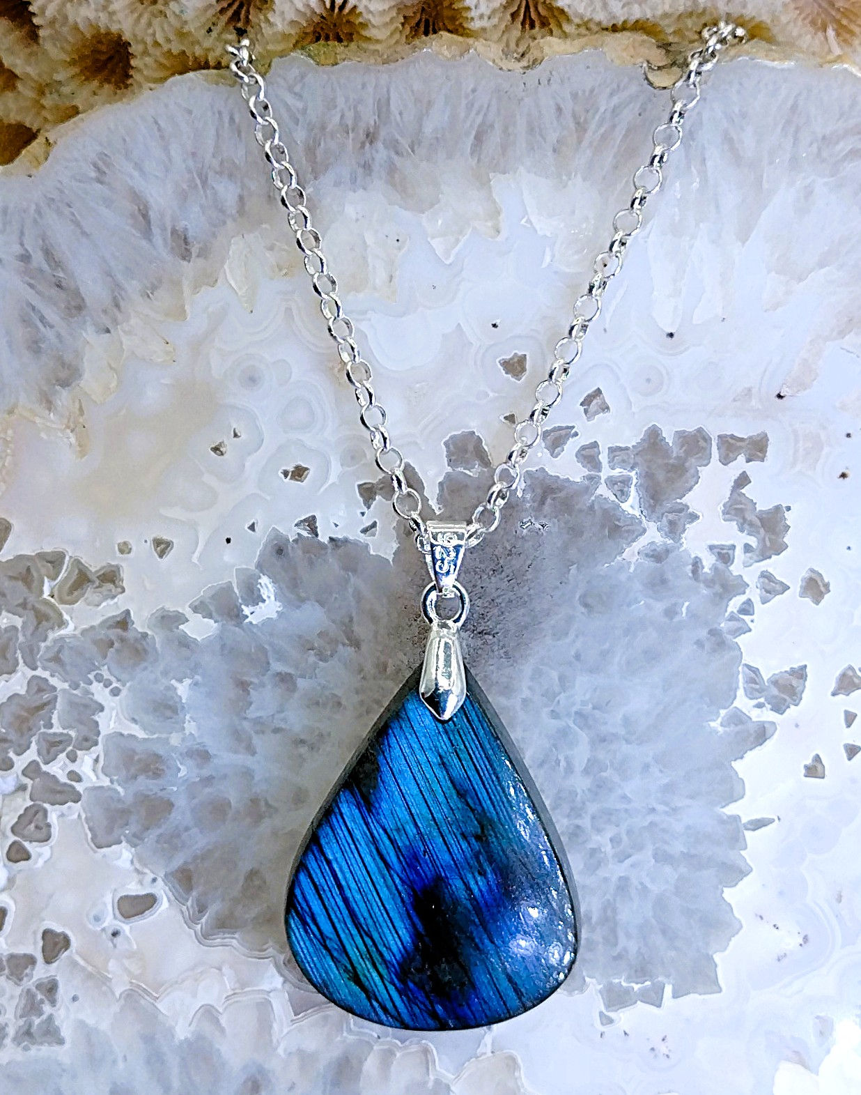 Labradorite bleue