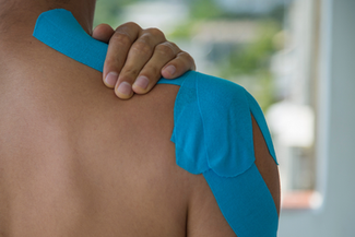 O que é Kinesio Tape? Como funciona este tratamento