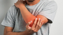 Epicondilite Lateral (Cotovelo de Tenista): sintomas, causas e como a fisioterapia pode ajudar