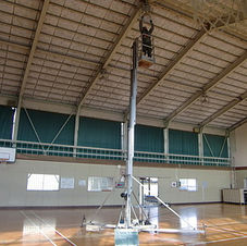 体育館照明取替