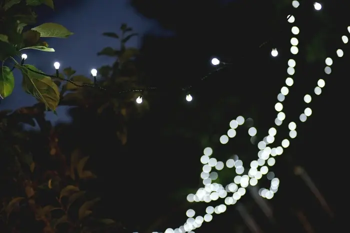 cubrir patio de luces normas