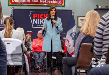 GOP Presidential Hopefuls Head Back to Iowa Battling for Second Place