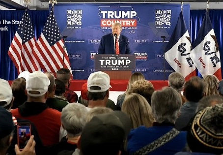 New Poll Shows Trump Ahead in Six Battleground States