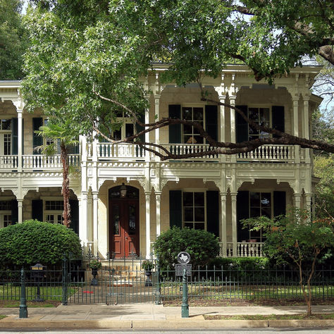 Maintaining History: Handyman Advice for Maintaining Historic Homes in San Antonio
