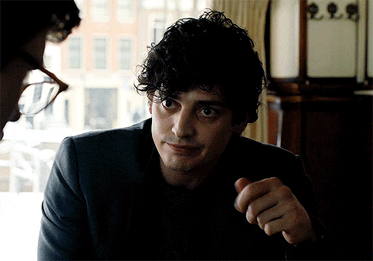 aneurinbarnard.gif