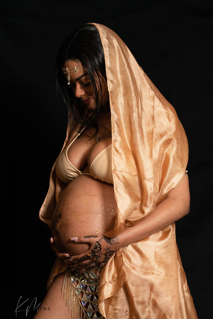 2205 - May 29 - Brianna Maternity Artistic-24.jpg