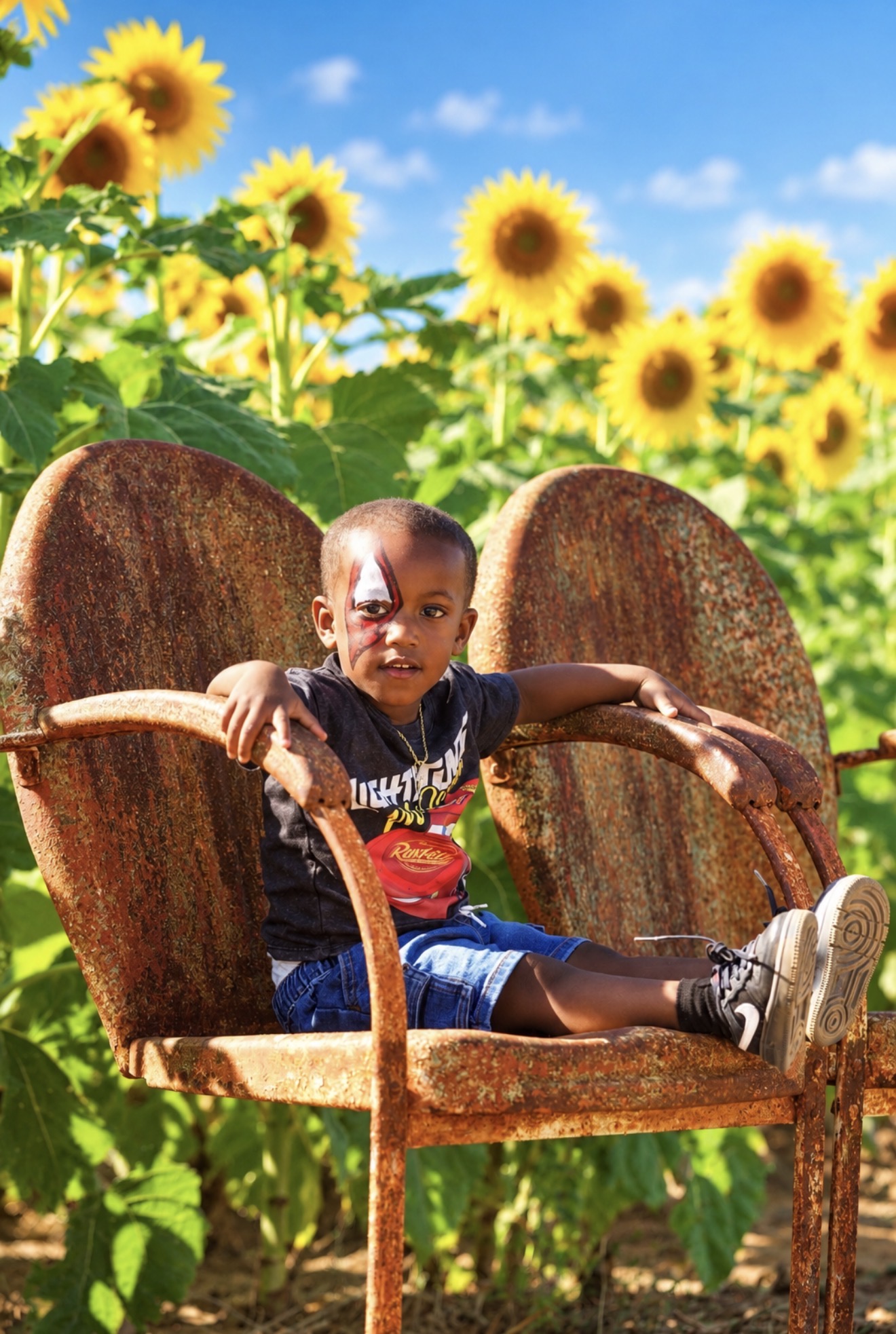 Child sunflower portrait