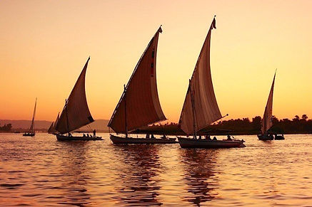 Feluccas-at-sunset-Nile-River-Egypt-2.jp