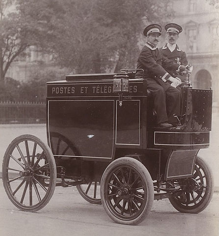 Véhicule_postal_en_1901.jpg
