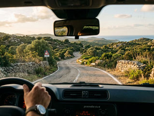 Vale a Pena Alugar Carro na Sardenha? Custos Reais, Armadilhas e Minha Experiência em 2026