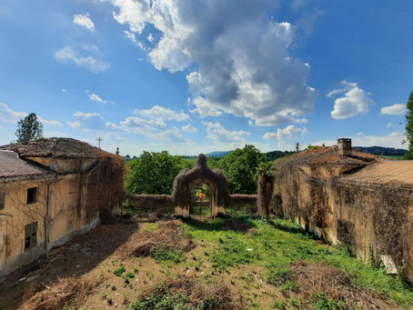 Villa Moglia, tra cielo e terra.