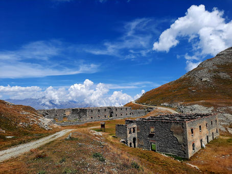 Il Forte del Gran Serin, una piccola Machu Picchu in punta alle Alpi.