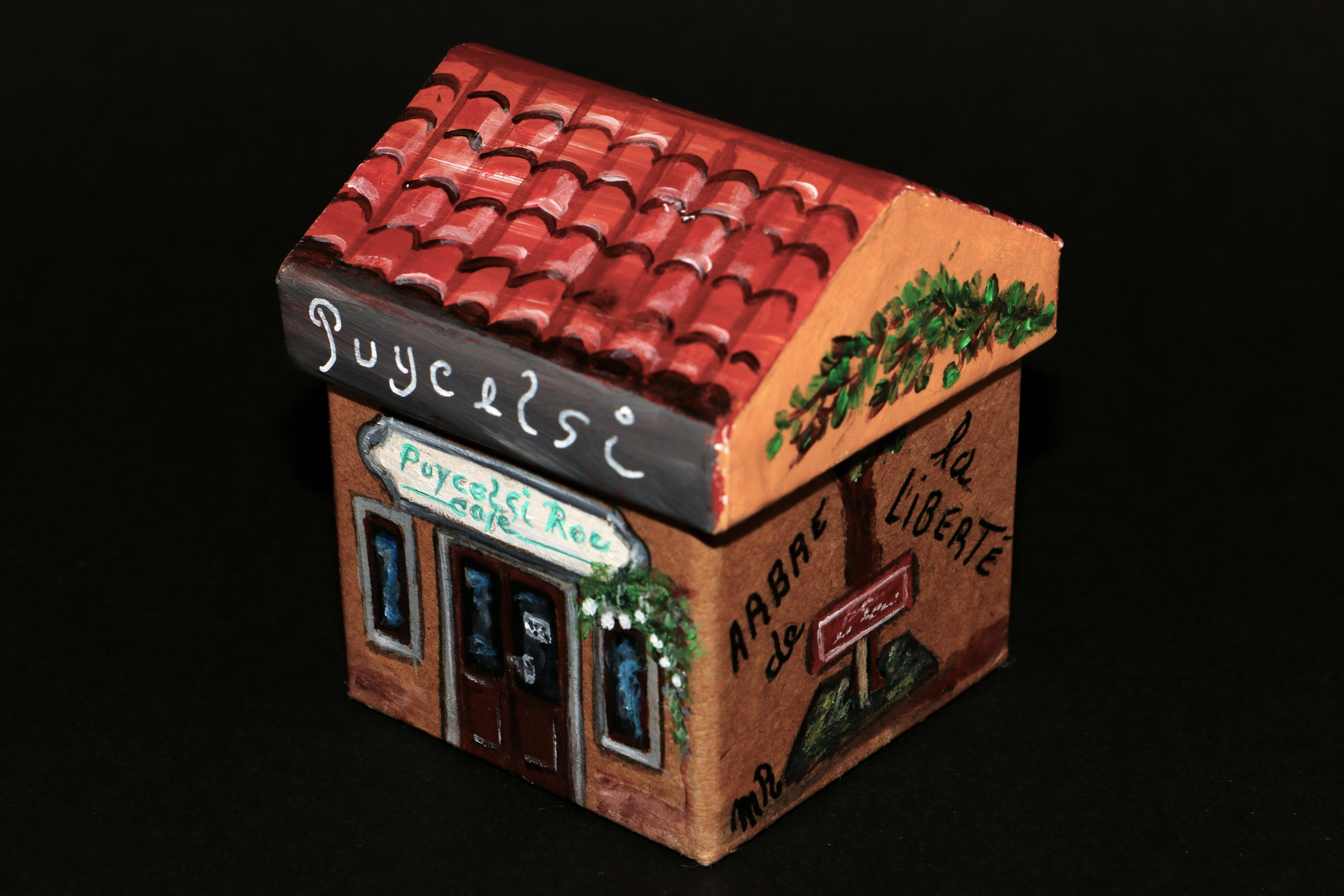 PETITE MAISON PUYCELSI "ROC CAFE"