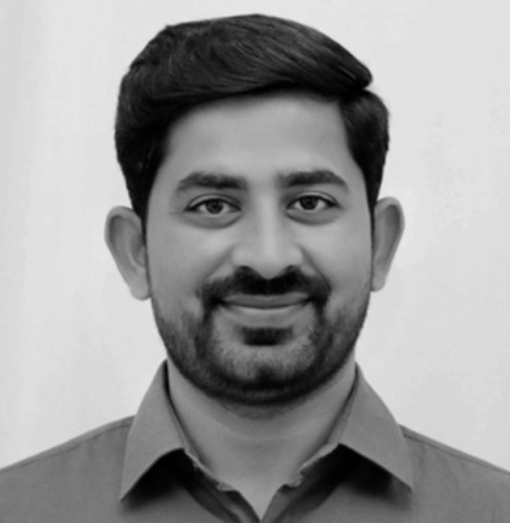 1727578295910 2_edited.jpg