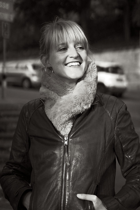 Lea Herbst sw.jpeg