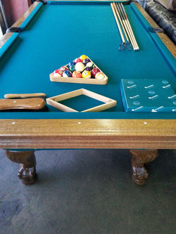 8FT LEISURE BAY POOL TABLE