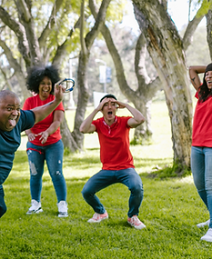 Phoenix Teambuilding teams playing games