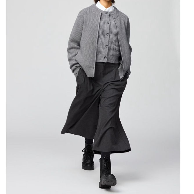 Thumbnail: UniQlo  Crew Neck Full-Zip Cardigan 479731