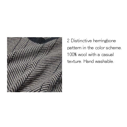 Thumbnail: UniQlo Lambswool Crew Neck Sweater — 479841