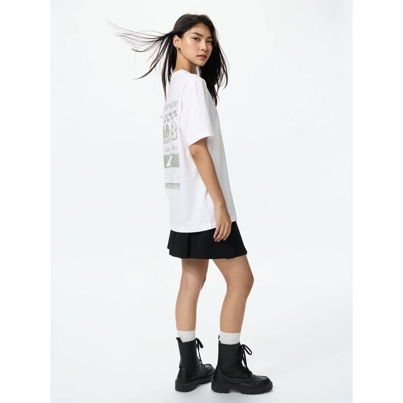 UniQlo Disney x Formula 1 UT 489150 – Graphic T-Shirt