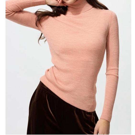 Thumbnail: UniQlo Merino Rib Turtleneck Sweater 478337