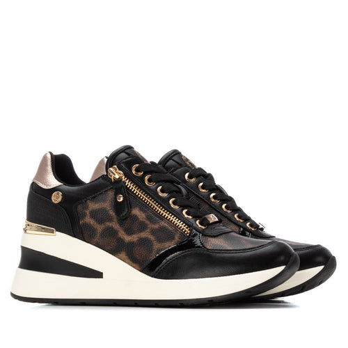 Thumbnail: Xti Aisha wedge fashion sneaker in black leopard