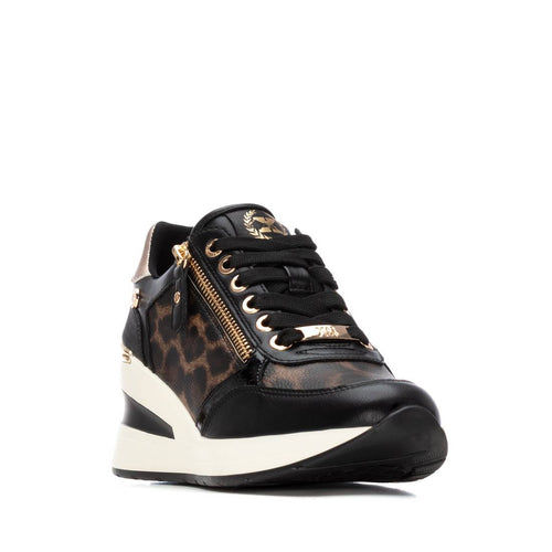 Thumbnail: Xti Aisha wedge fashion sneaker in black leopard