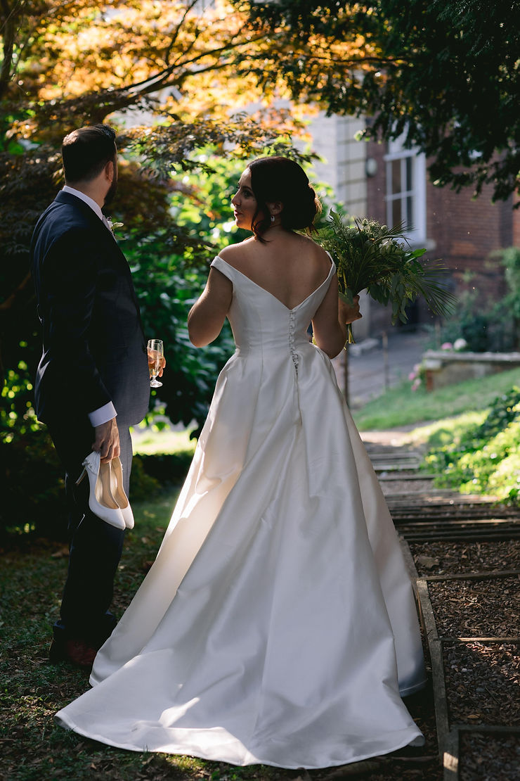 bride and groom at Exeter Castle