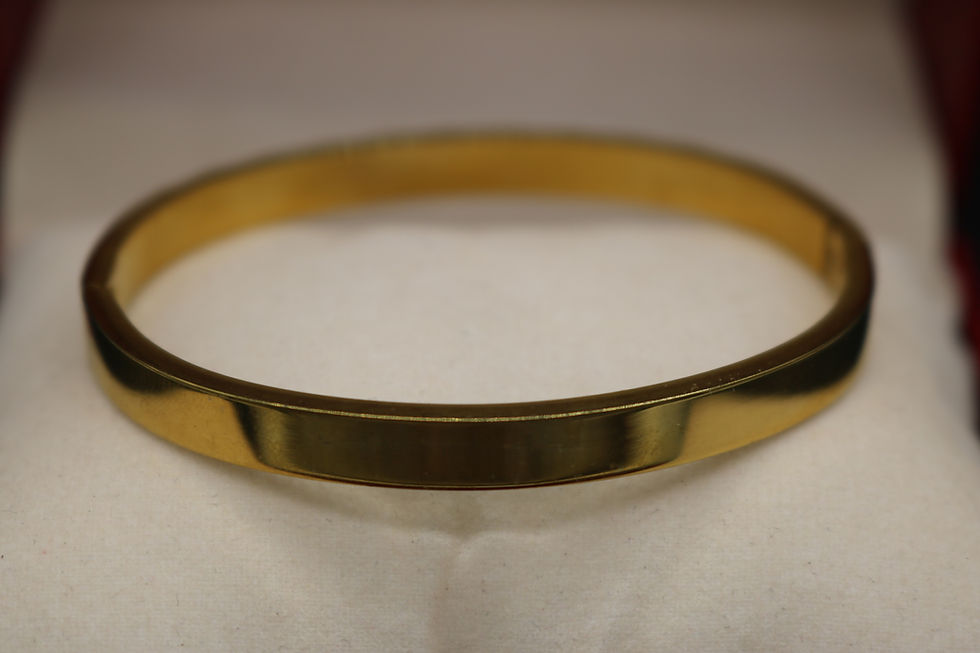 Thumbnail: Checkered Crystal Gold Bangle