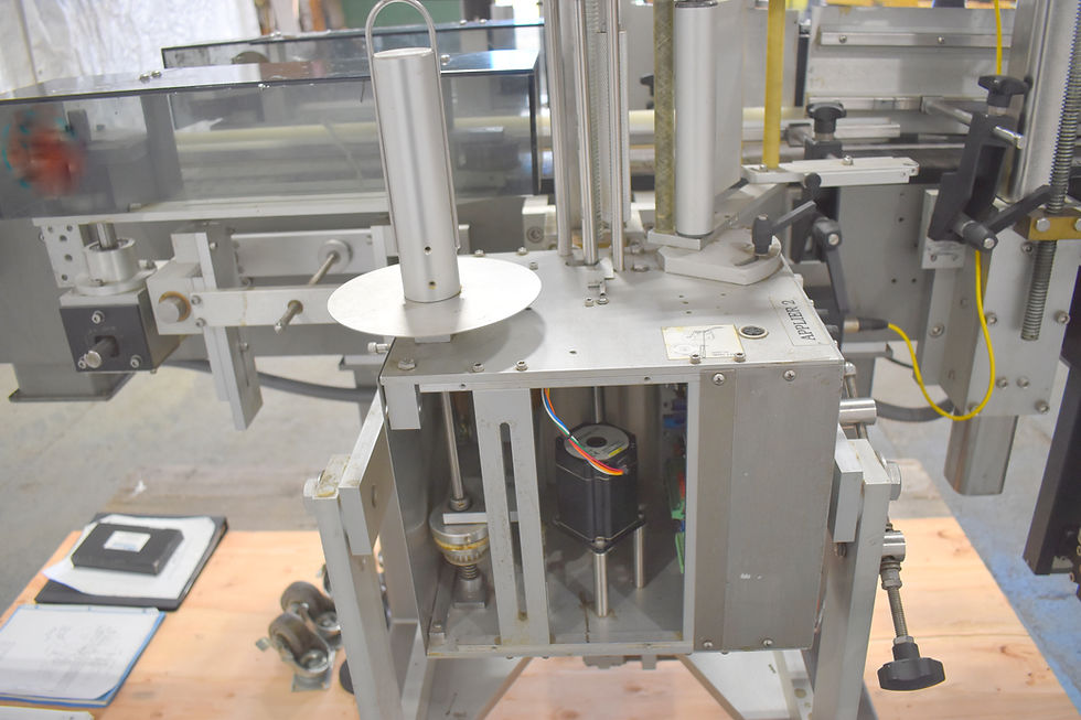 Thumbnail: Universal Labeling System and conveyor with wrap station