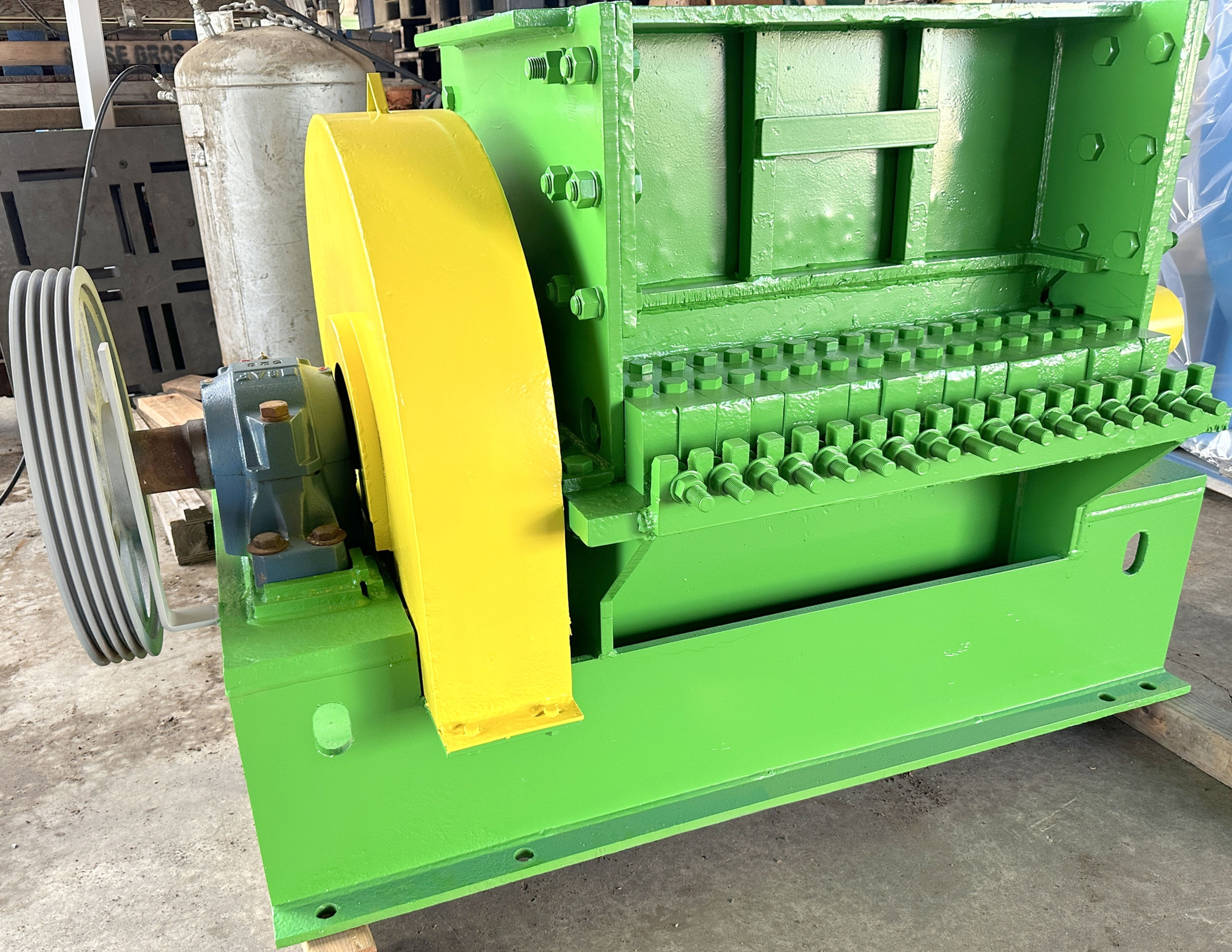 Montgomery top feed hog