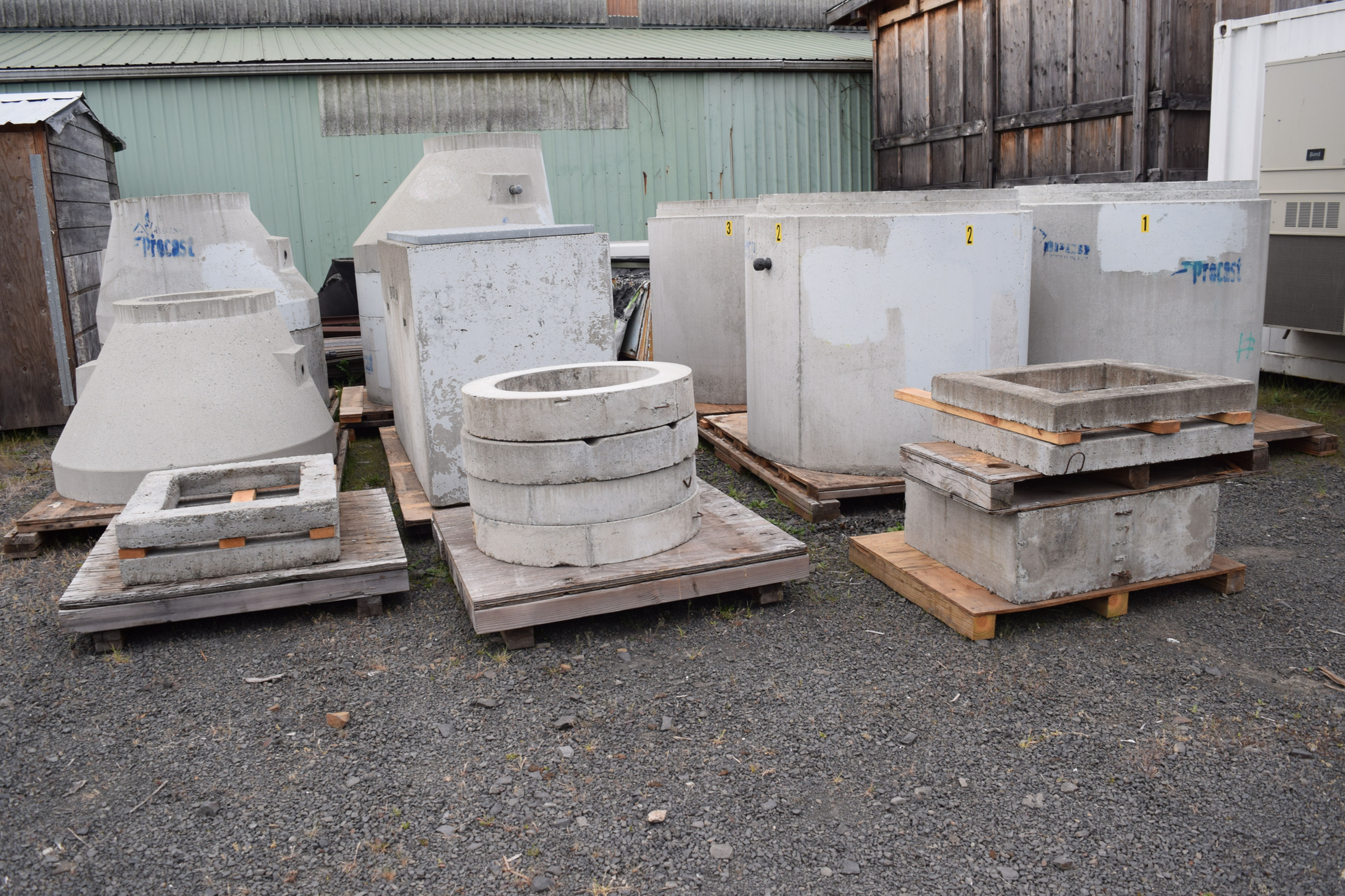 CONCRETE MANHOLES AND RISERS
