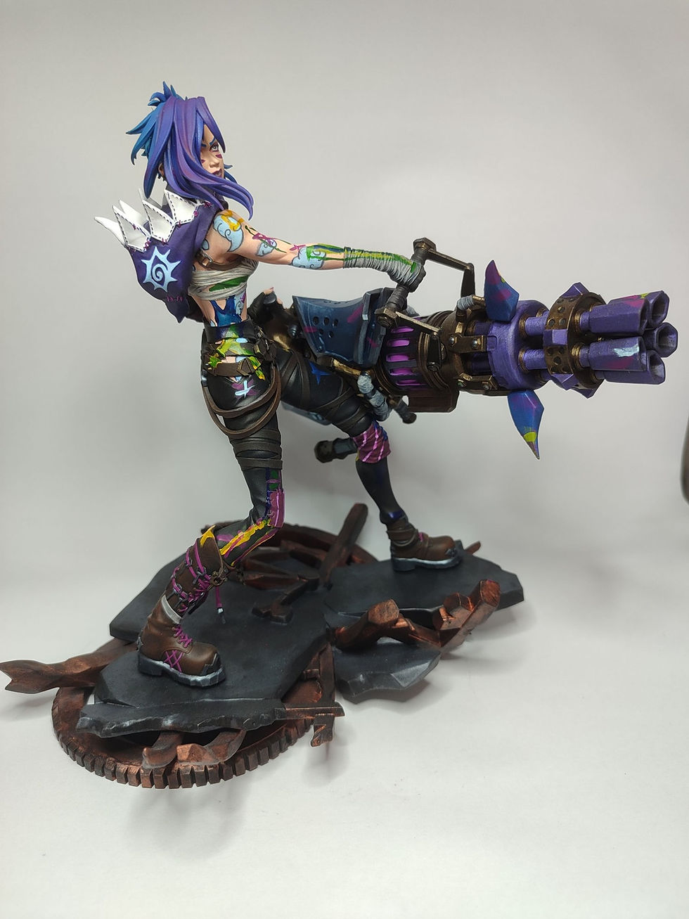 Küçük resim: Arcane Jinx League of Legends Team Fight Boyalı LOL Figür 25 cm