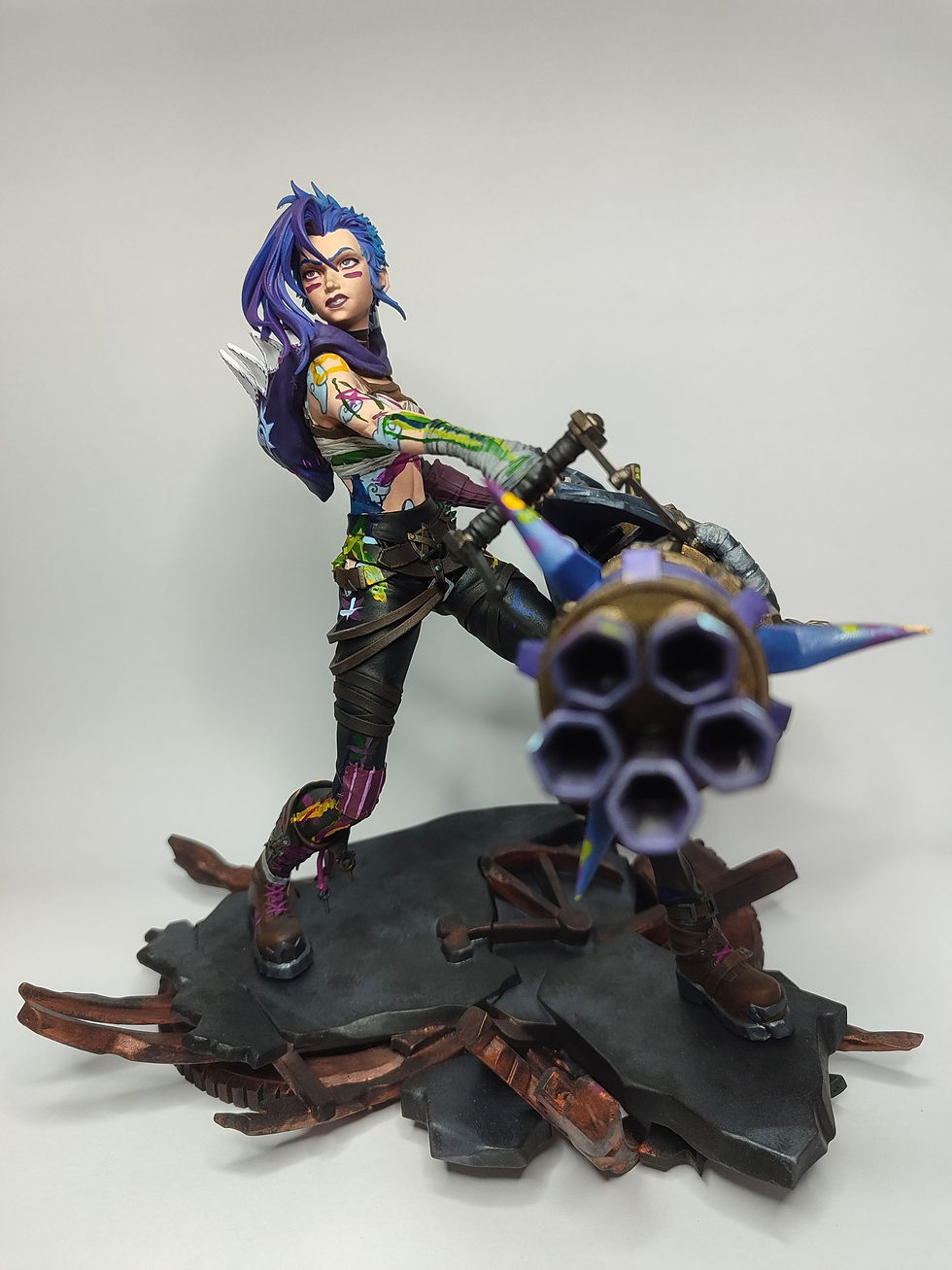 Küçük resim: Arcane Jinx League of Legends Team Fight Boyalı LOL Figür 25 cm