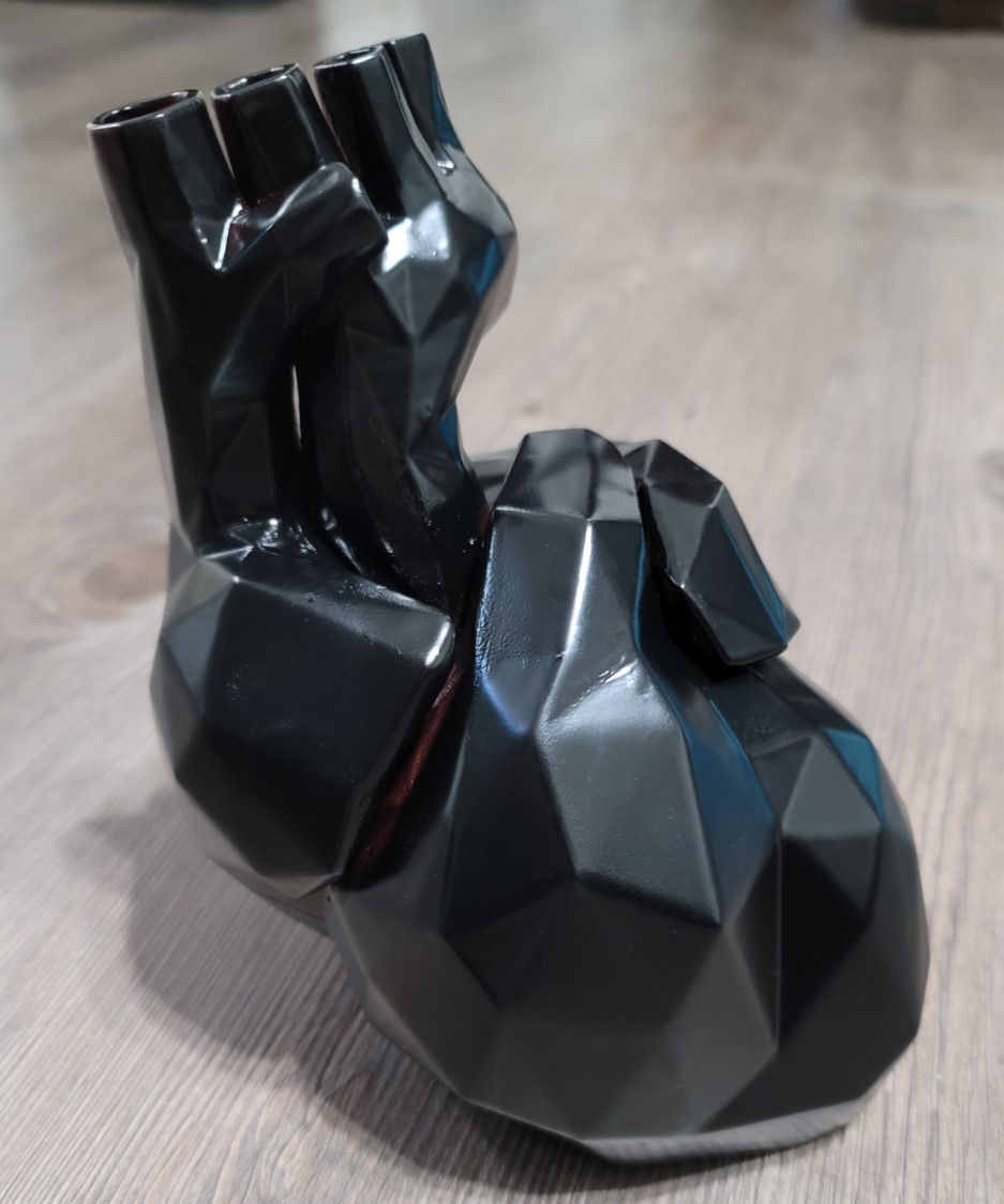 Küçük resim: Polygonal Kalp Vazo 15 Cm