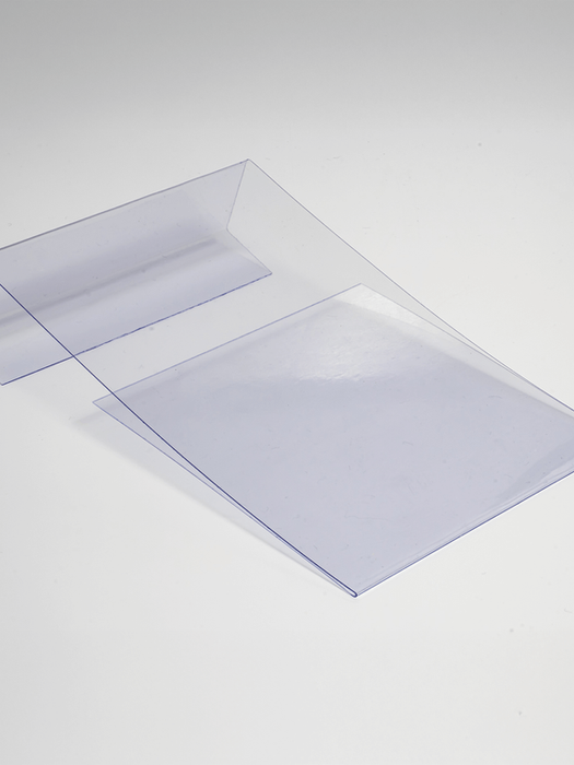 Display de encaixe transparente.