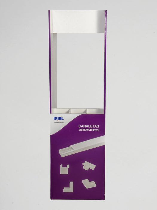 Totem expositor personalizado e adesivado para destacar produtos. 