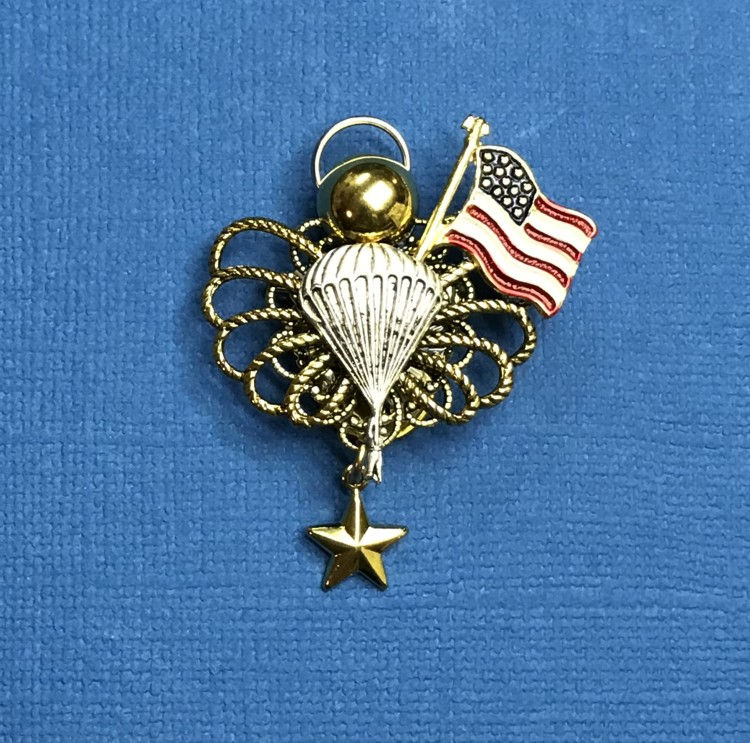 Airborne Gold Star Mother's Angel Pin #788