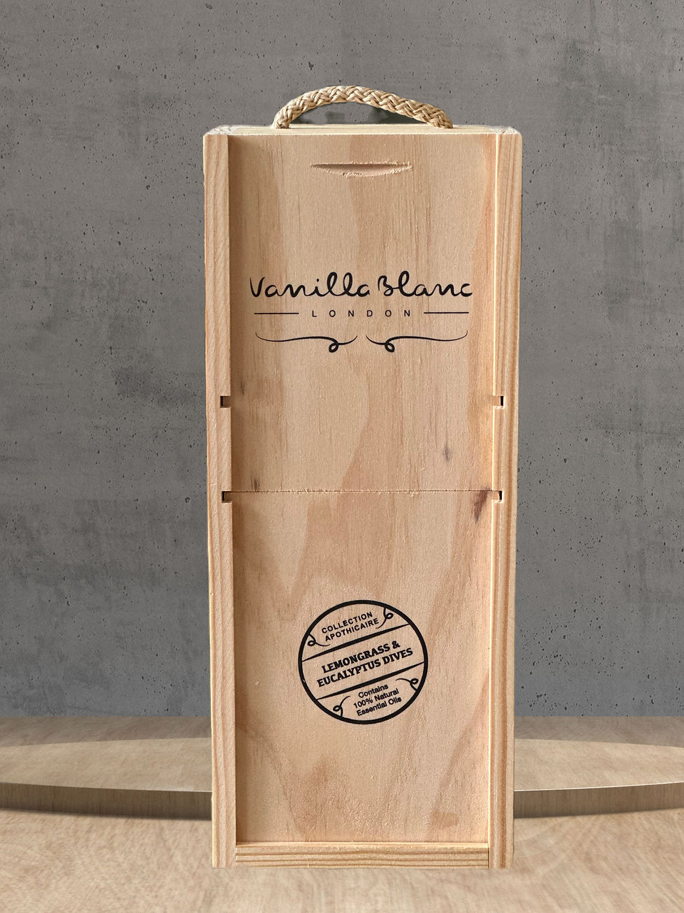 Thumbnail: Geurset met 100% essentiele olie en geurkaars in cadeauverpakking