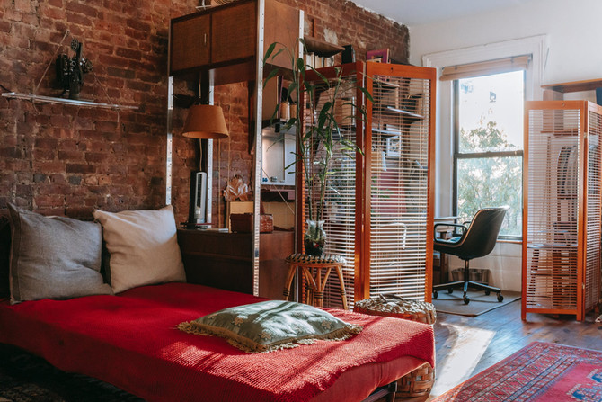 25 Easy-to-Follow Ideas for Organizing a Small Space Living