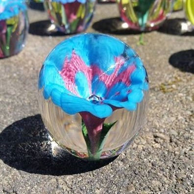 Thumbnail: Flower Paper Weight