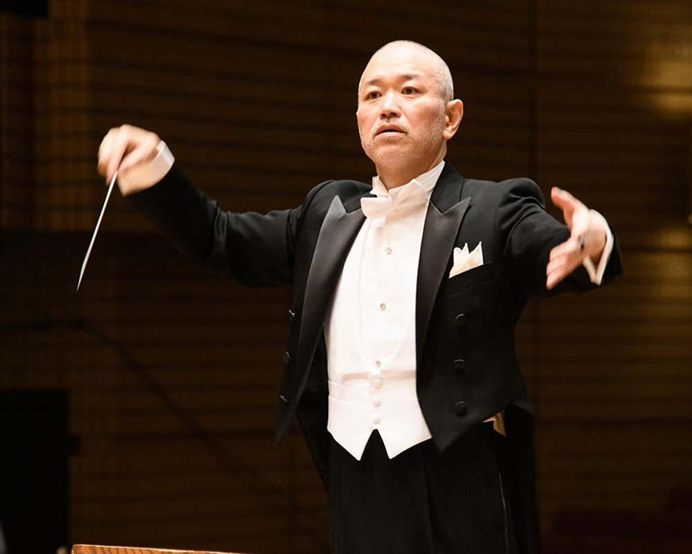 燕尾服 ： Tailcoat