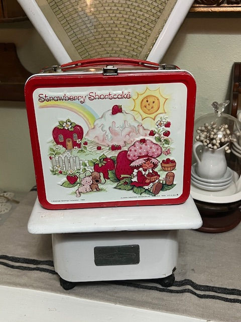 Strawberry Shortcake Metal Lunch Box