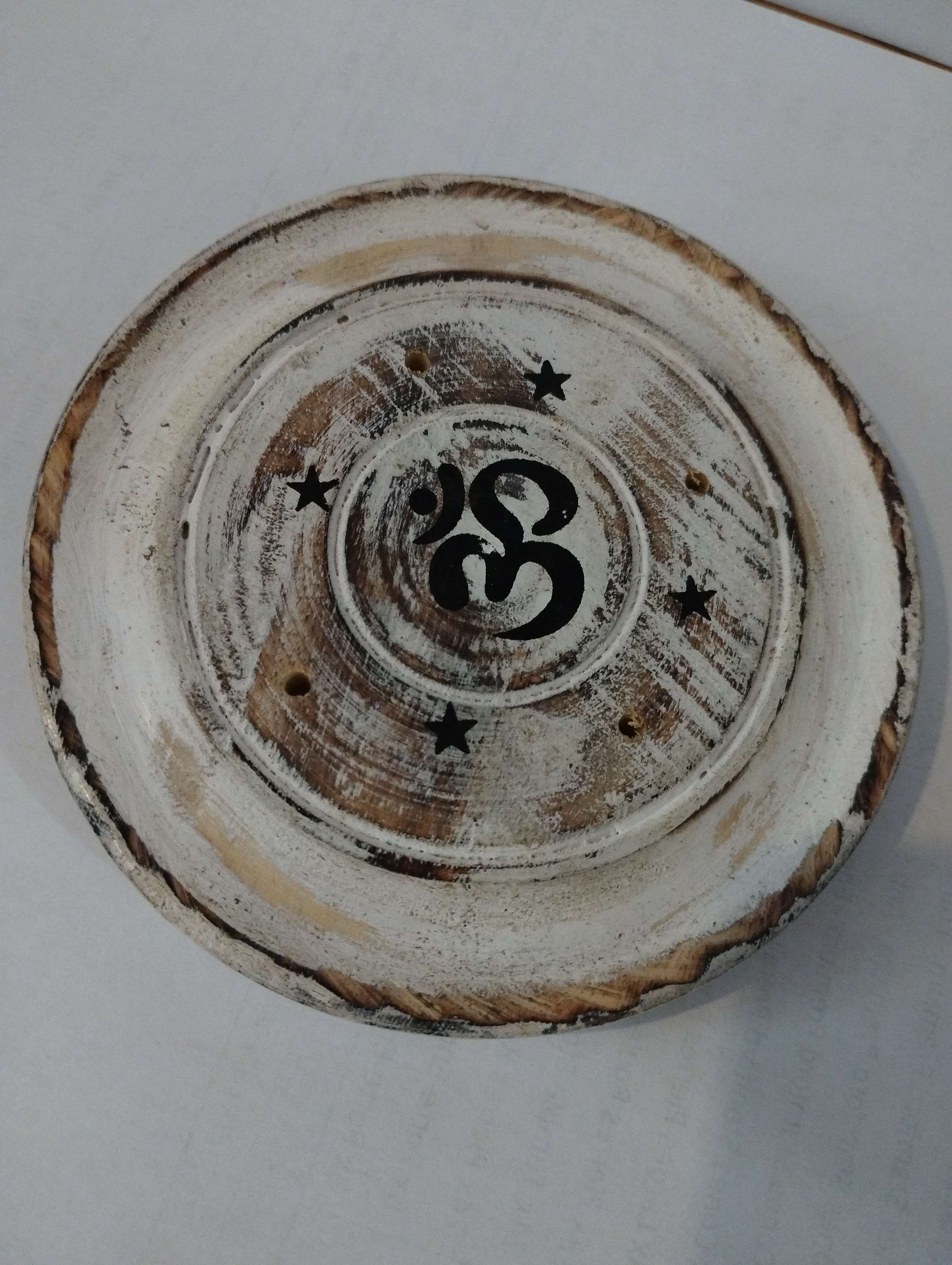 Support en bois OM pour encens