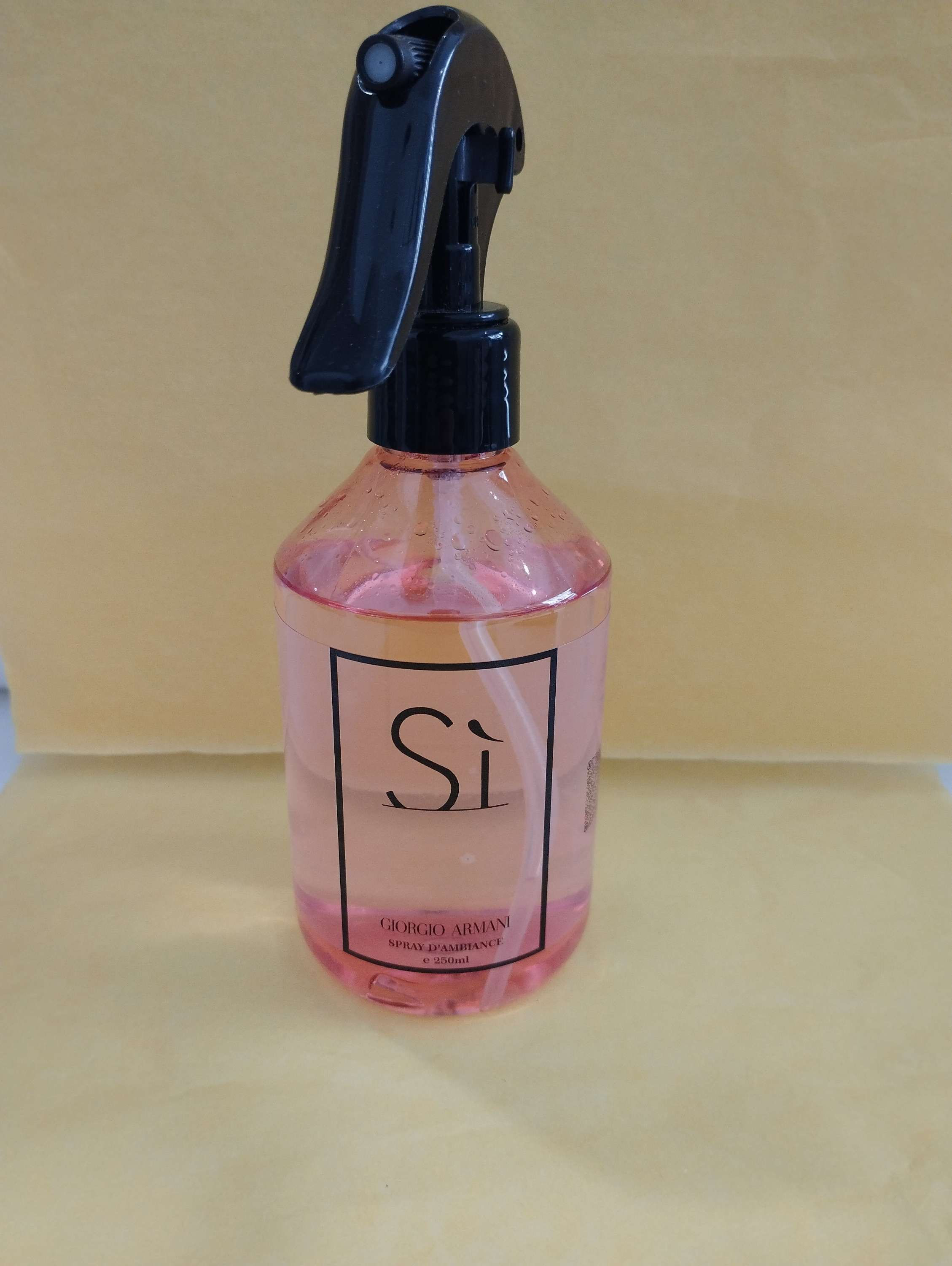 Spray textile SI Giorgio Armani 