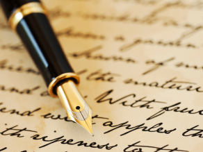 Classic fountain pen, shallow DOF.