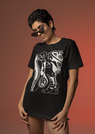 MODELO VESTE CAMISETA COM NOSSA ARTE EXCLUSIVA MÚSICA EMBRIONÁRIA